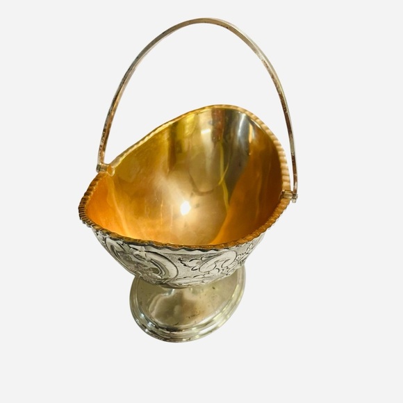 Corbell And Co. Silver Plate oval small Wedding Basket with Handle Gold Wash VTG - Picture 4 of 12